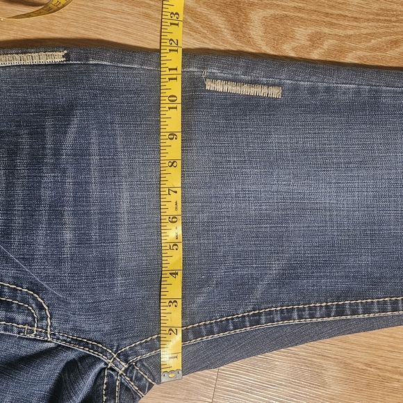 Classic Blue Boot Cut Jeans with Subtle Distressing - Picture 4 of 8
